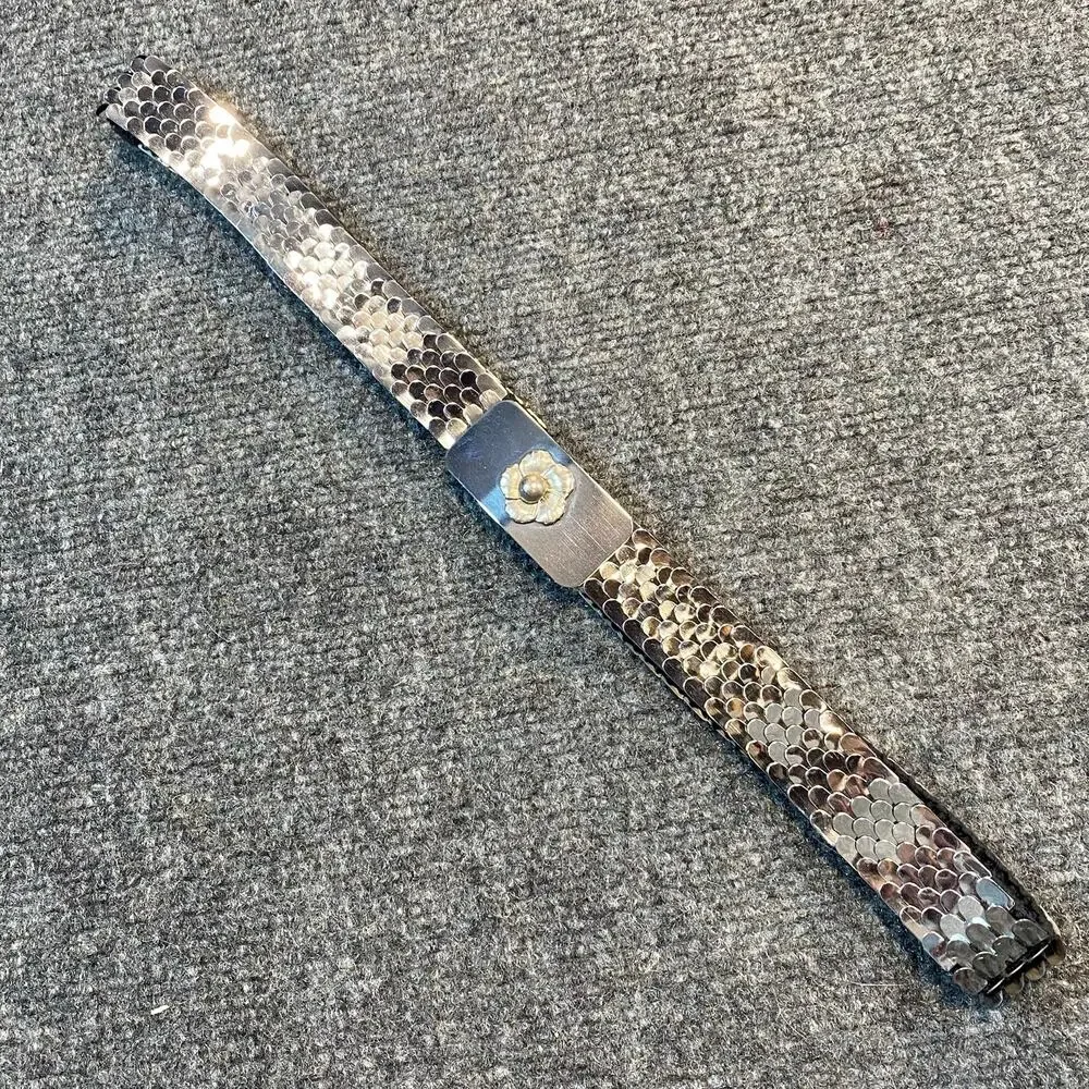 Vintage 70s Silver Metal Fish Scale Stretch Belt Ornate Floral Clasp Waist 32